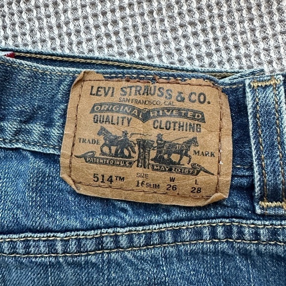 Levi's 514 Jeans Youth Boys 16 Slim 26" x 28"
Straight leg Denim 5-Pocket Zip - Picture 5 of 5